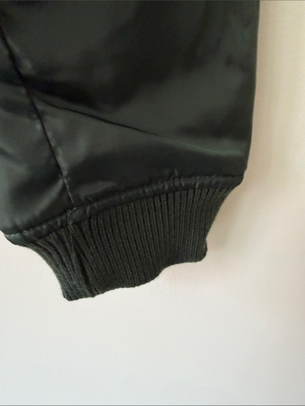 🌟HOST PICK🌟TOP GUN” Maverick Flight Bomber Jacket Collectable Limited Edition - Picture 4 of 9
